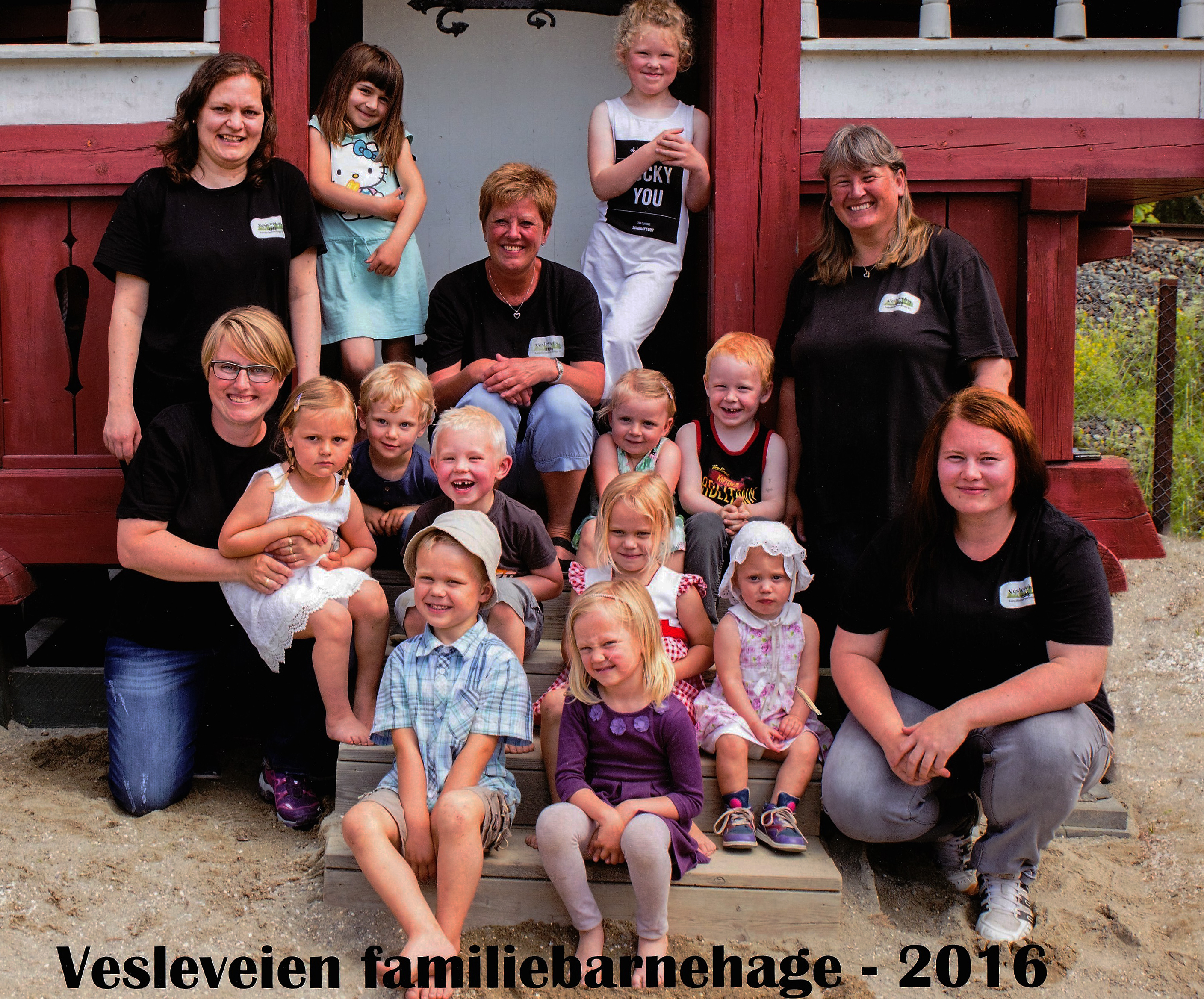 Vesleveien Familiebarnehage | Natur og opplevelser i et lite miljø gir trygghet, samspill og gleder.